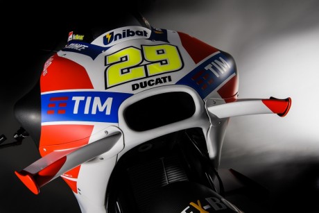 Ducati-Desmosedici-2016-011