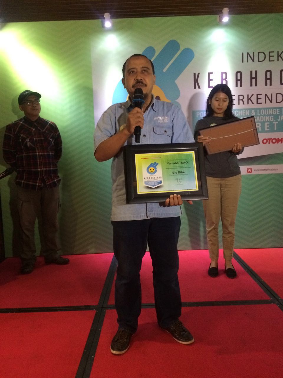 Mohammad Masykur Asisten GM Marketing PT Yamaha Indonesia Motor Manufacturing dalam seremoni Indeks Kebahagiaan Berkendara Award 2016