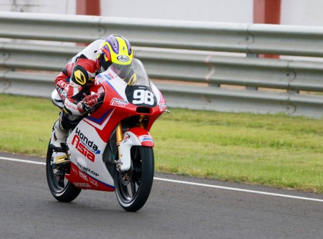 2015-FIM-CEV-Repsol-Moto3-Junior-World-Championship-Khairul-Idham-Pawi-004