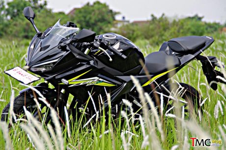 CBR-150R-Black-TMCBlog-001