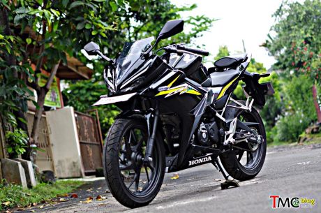 CBR-150R-Black-TMCBlog-069
