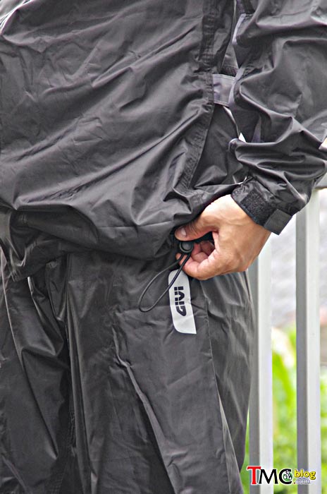Jaket-Hujan-GIVI-040