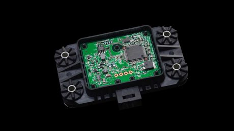 2015-Yamaha-R1M-IMU