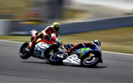iannone-hit-lorenzo