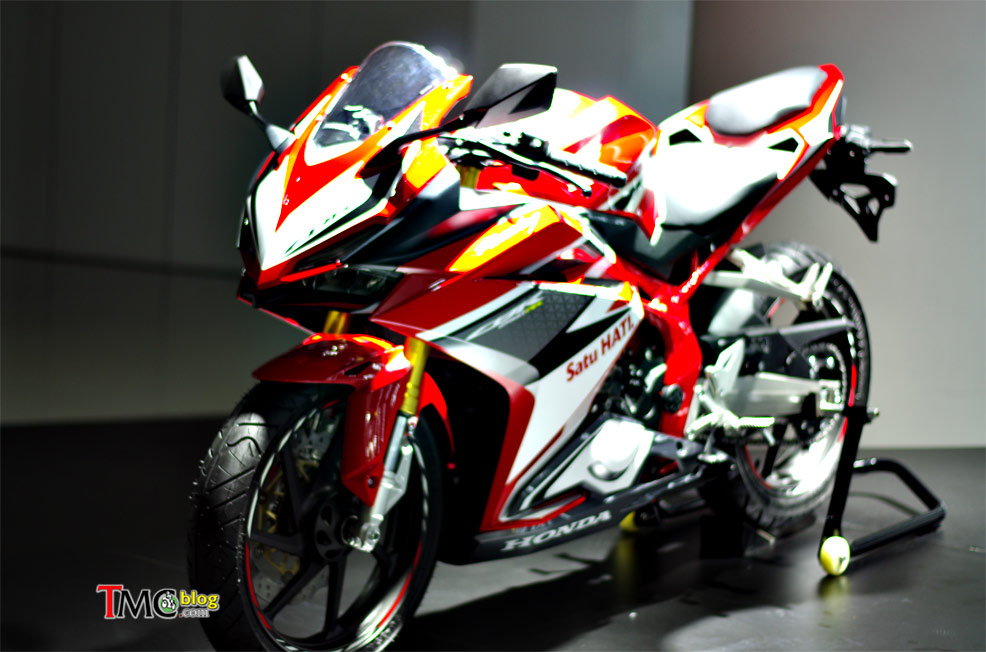 CBR250RR-24