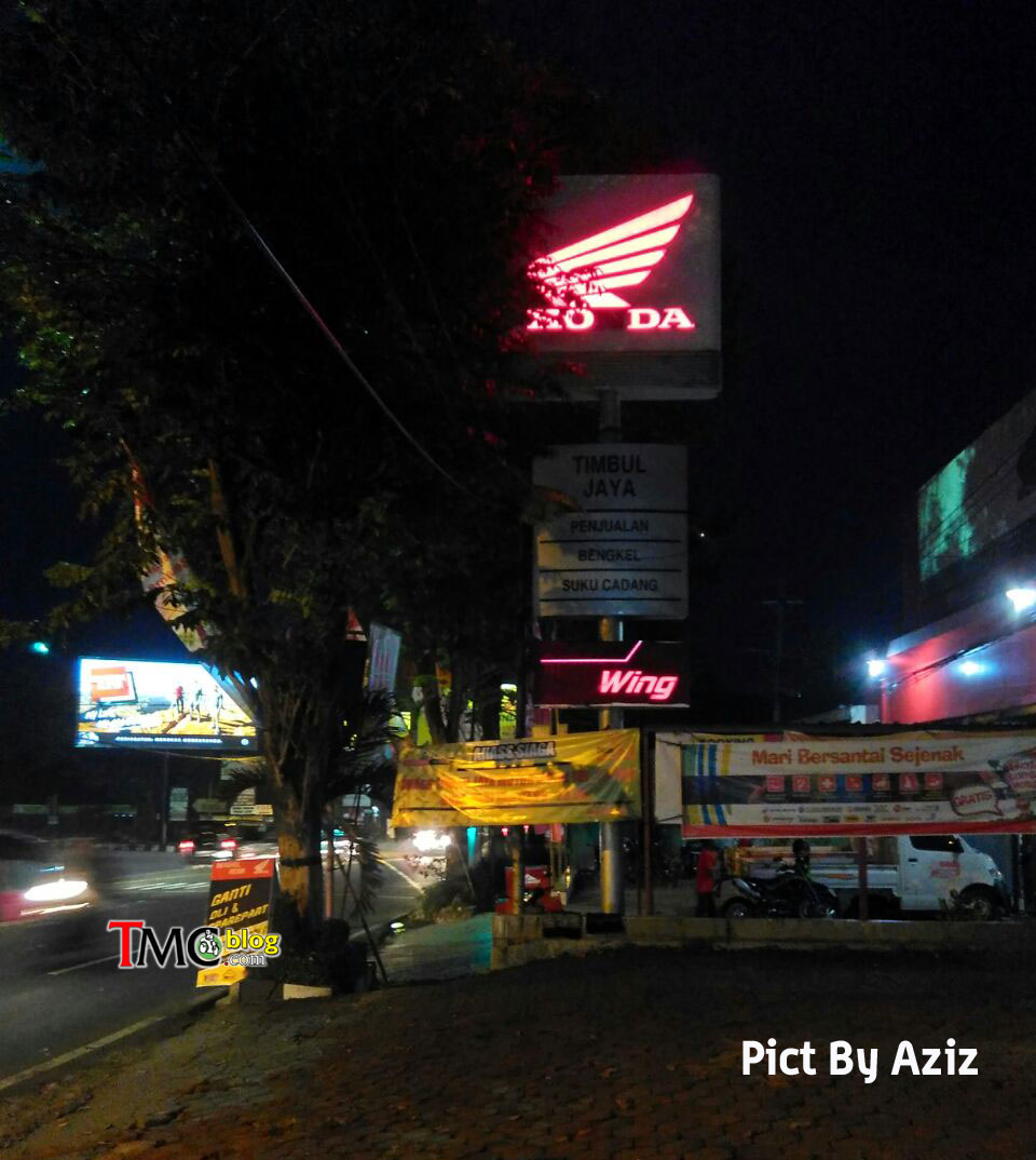 dealer-wing1