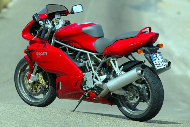 ducati-supersport-800-3