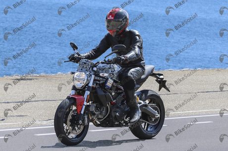 740Ducati Monster 821 facelift 02