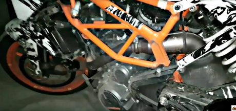 2017-ktm-duke-390-13