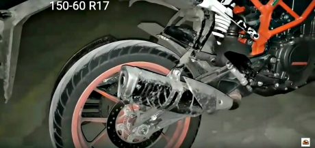 2017-ktm-duke-390-15