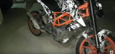 2017-ktm-duke-390-6