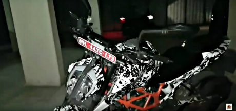 2017-ktm-duke-390-9