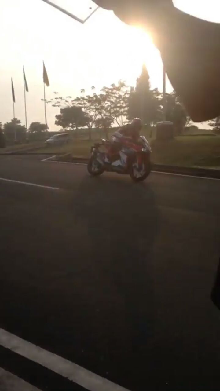 IklanCBR250RR1