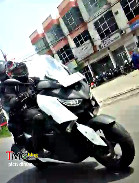 xmax-250-2017-4