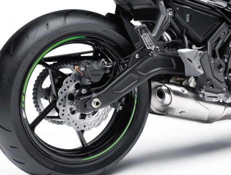 100416-2017-kawasaki-ninja-650-hi_17ex650k_44sgn1fsac00d_c_001