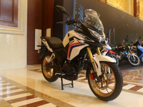 2017-honda-cb190x-14