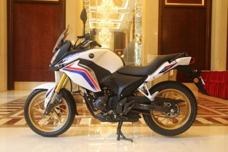 2017-honda-cb190x-15