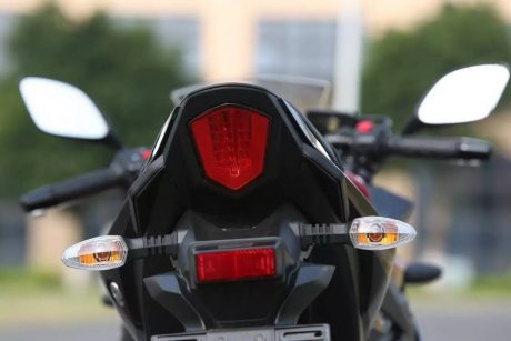 gsx-250r-china-13