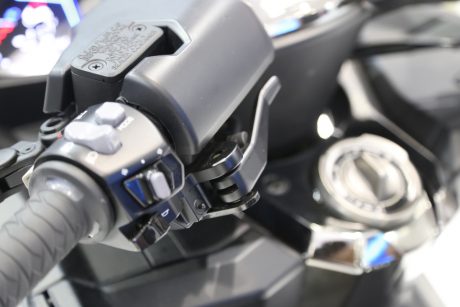 kymco-550-15