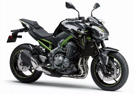 z900