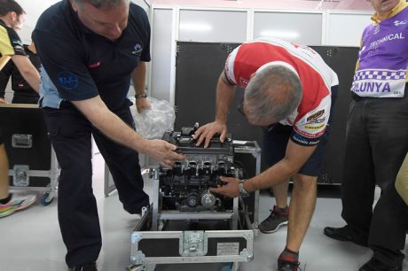 undi-moto2-3