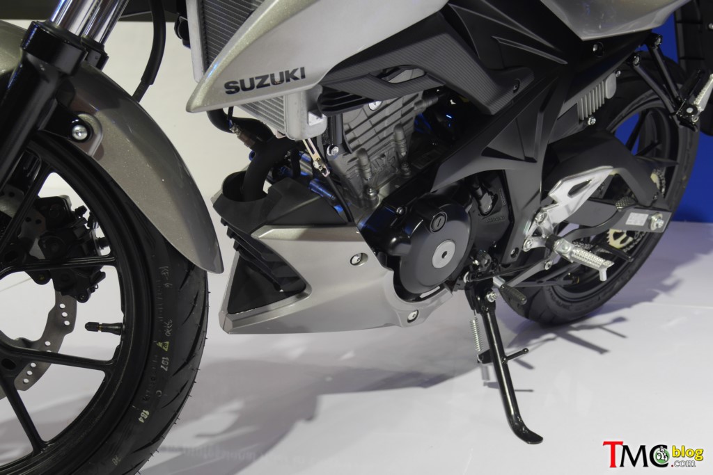 suzuki-gsx-r-gsx-s-150-057