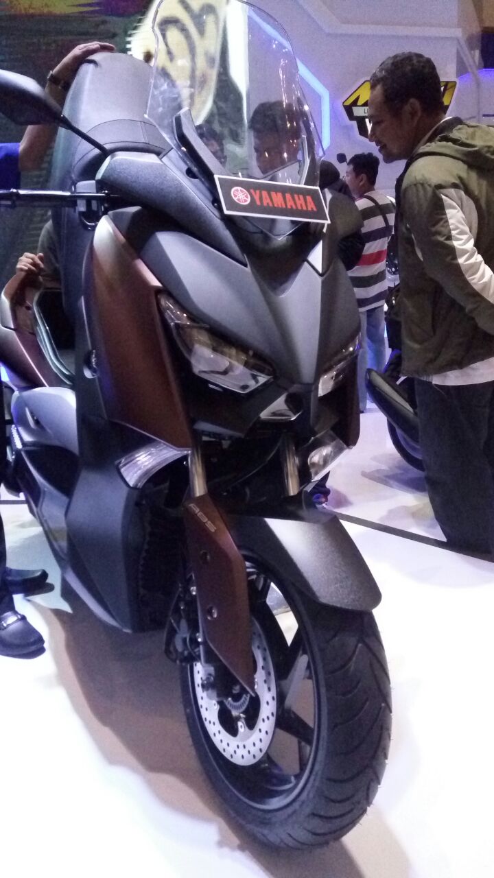 yamaha-xmax-11