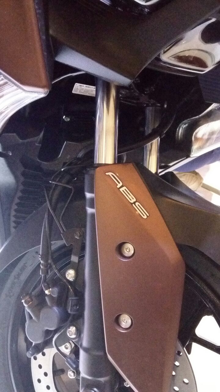 yamaha-xmax-21