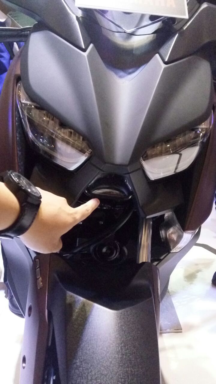 yamaha-xmax-4