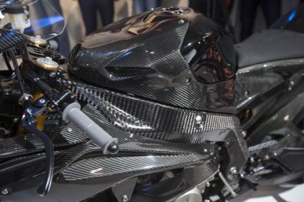 cw1016-2017-bmw-hp4-race-first-look-eicma-image-010
