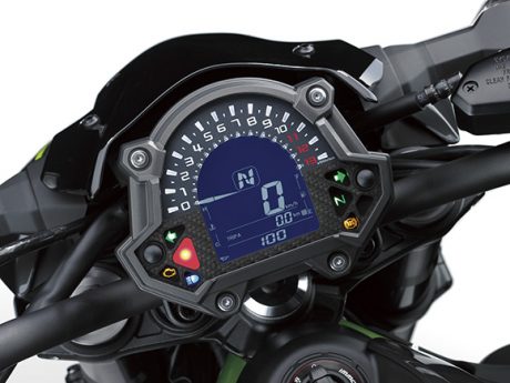 kawasaki-2017-z900-17