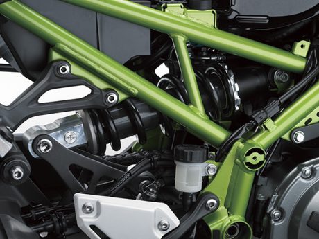 kawasaki-2017-z900-24