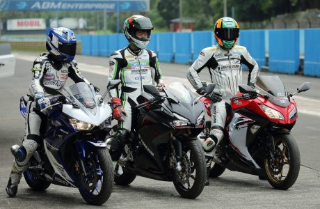 pebalap-trick-star-test-ride-cbr250rr-vs-ninja-250-vs-r25-2c