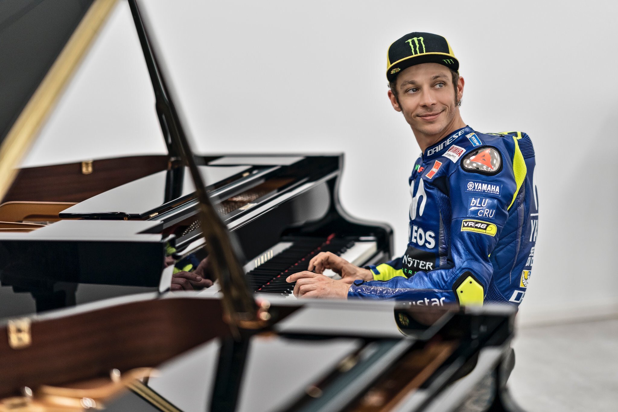 Valentino Rossi perpanjang kontrak di Movistar Yamaha sampai 2020