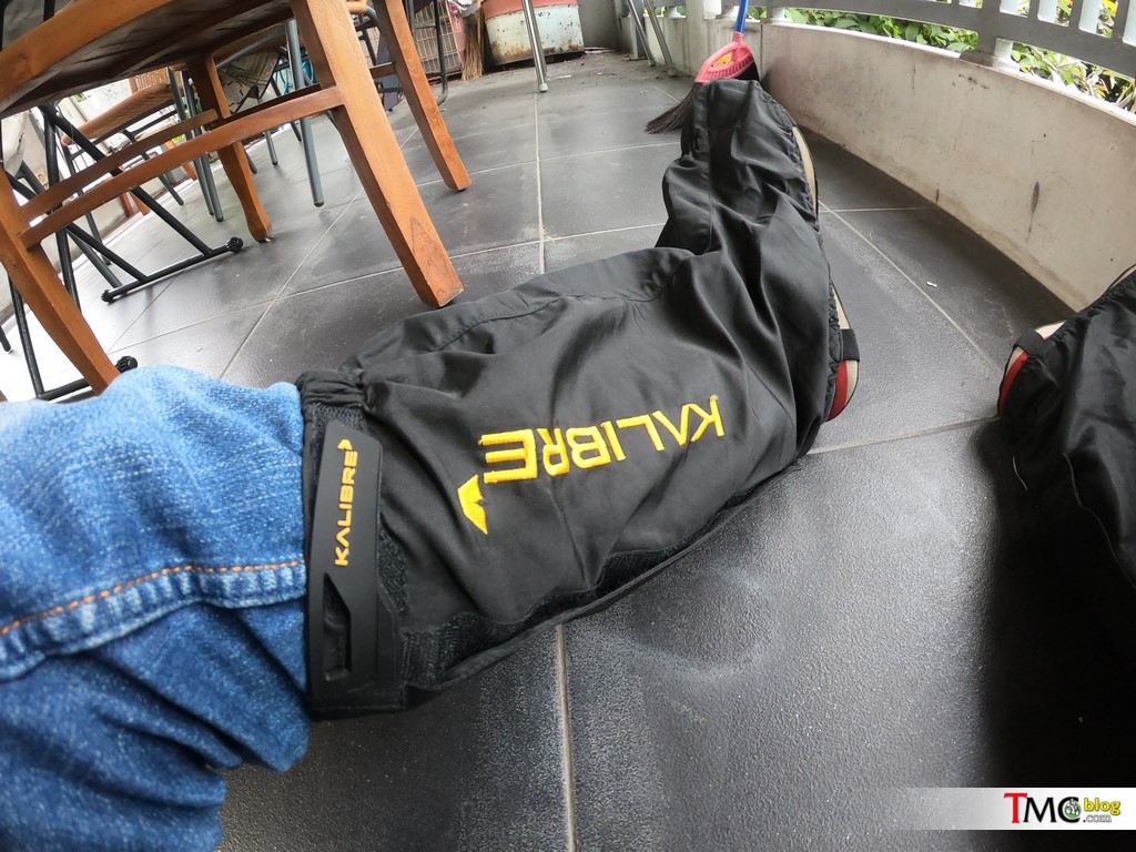 Cover Sepatu Kalibre