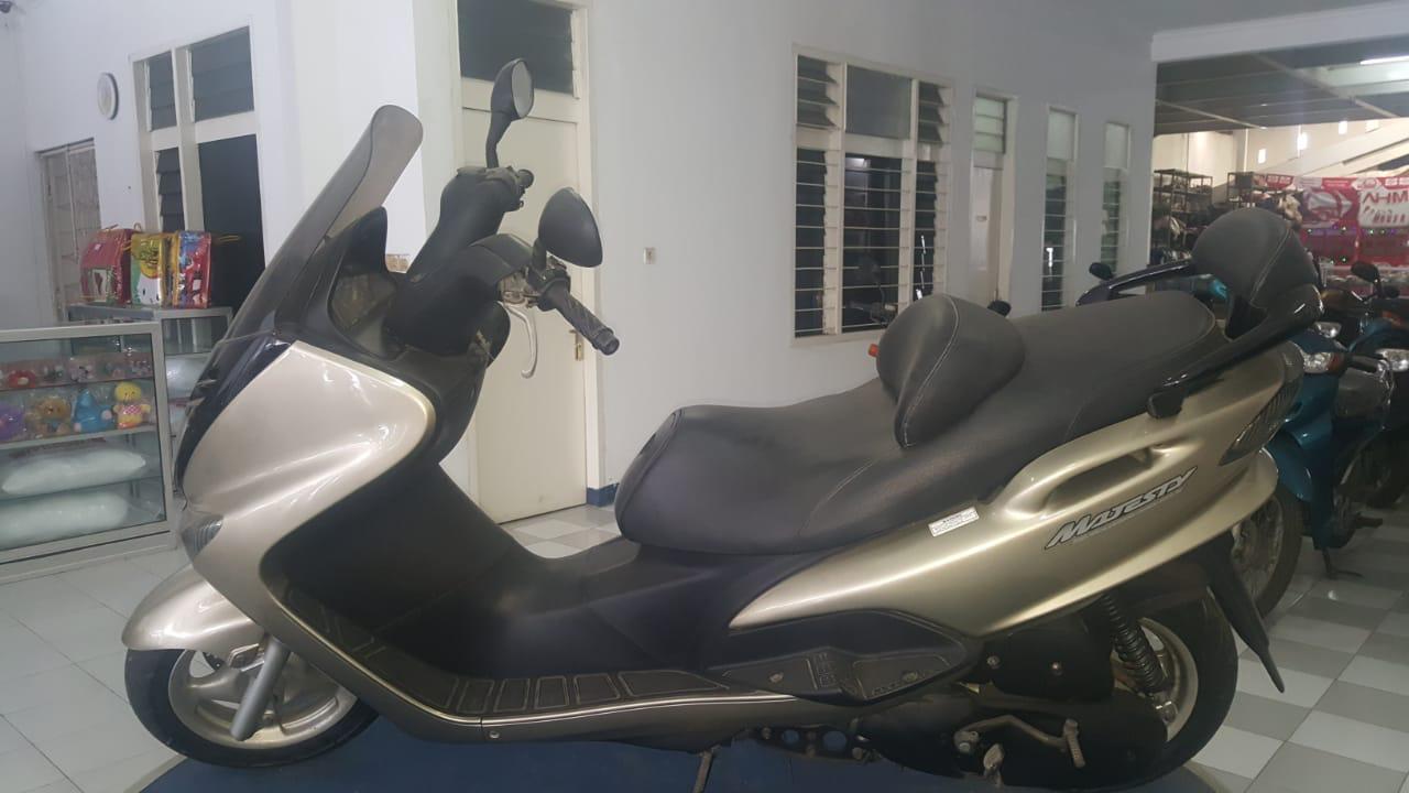 Yamaha Majesty