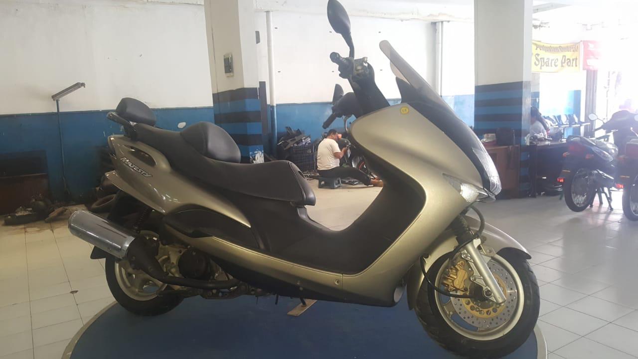 Yamaha Majesty
