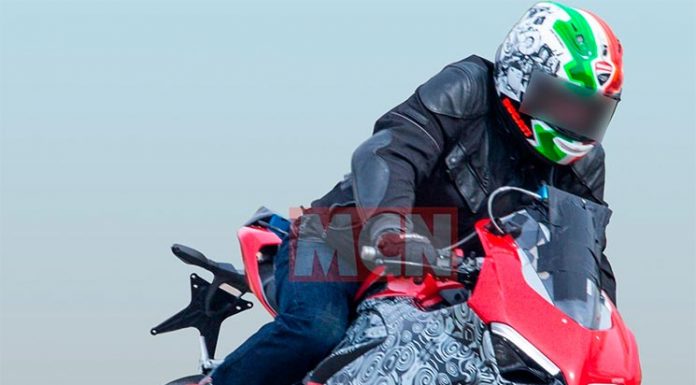 DucatiPanigaleV2-C