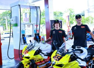Diggia & Bezzecchi Hangatkan Road to MotoGP Indonesia 2024 dengan rilis kemasan baru oli Pertamina Enduro