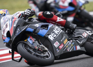 TOPRAK RAZGATLIOGLU Memenangkan Race 1 WSBK Donington Park Inggris 2024