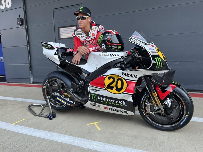Livery Retro Team MotoGP di MotoGP Silvertone 2024