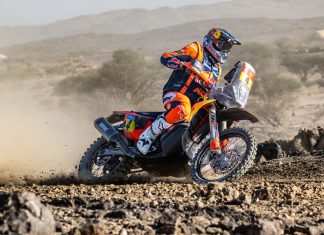 Daniel Sanders (KTM) Memenangkan Etape Pertama Reli Dakar 2025