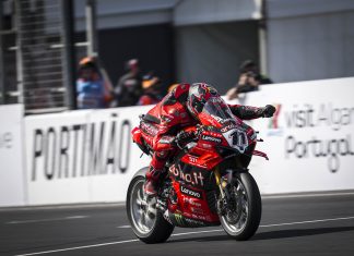 Bulega Memenangkan Superpole Race WSBK Phillip Island Australia 2025