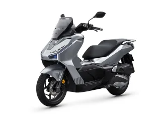 Galeri Foto Honda NWG150 . . . Cocok Nggak Buat Indonesia ?