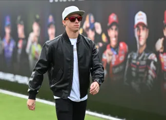 CALON PLOT TWIST TERGILA 2027: Si Hiu Acosta Tinggalkan KTM, Top Gun Viñales Jadi Penguasa Baru Box Oranye!