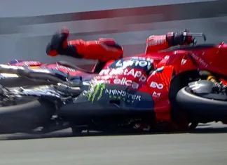Penjelasan Marc Marquez Lolos dari penalty Setelah Crash saat yellow Flag