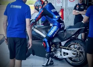 Detail Jelas Fisik Yamaha M1 bermesin V4