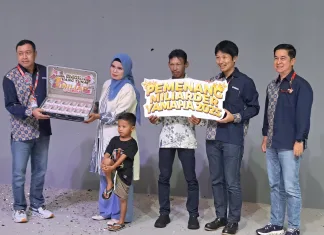 Wanita Ini Dapat 1 Milyar Rupiah Karena Beli Motor Yamaha Mio M3 !!