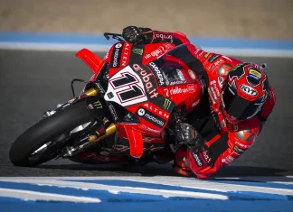 BULEGA Memenangkan Race 2 WSBK Estoril 2025 . . Toprak P2