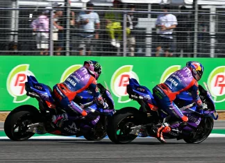 Mubazir atau Jenius? Mengapa Yamaha Begitu Ngotot Pakai V4 di 2026 Walau Regulasi Segera Berubah